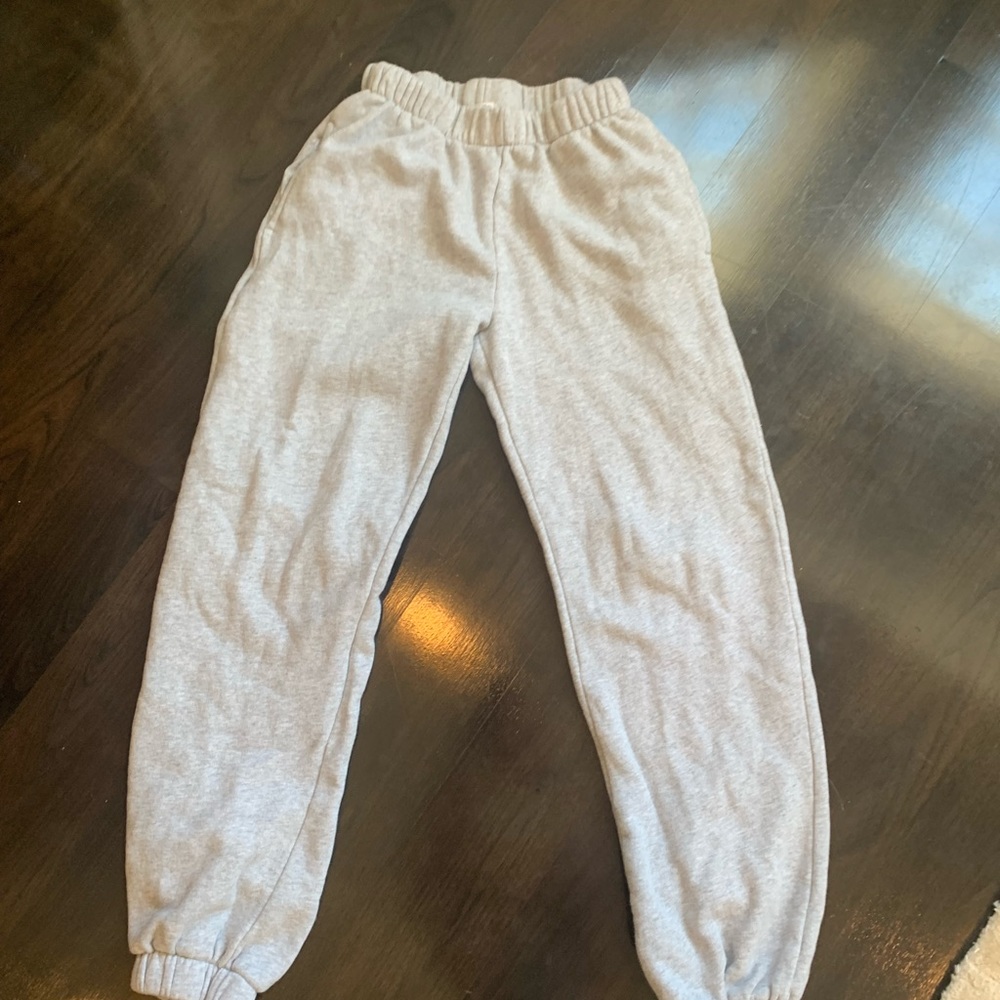 light grey brandy melville rosa sweatpants super cute and comfy never worn